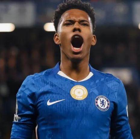 企鹅体育直播tv版 name=-埃斯特旺:适应很顺利 第一次见雪 每周两次英语课